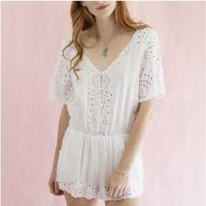 Cleobella Women’s White Bali Lace Luca Playsuit Romper Eyelet Pockets Shorts XS